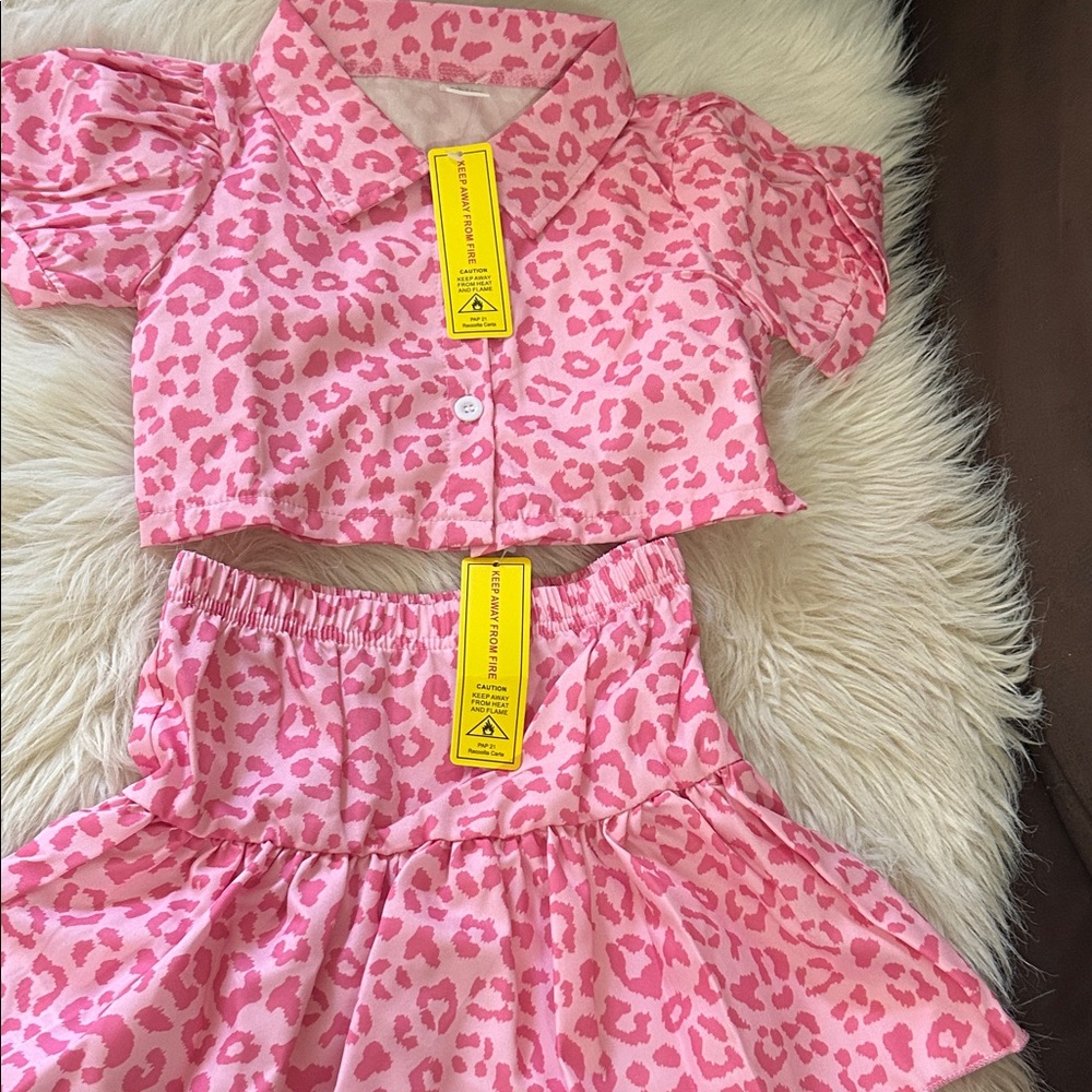 SHEIN Pink Leopard Kids Matching Set